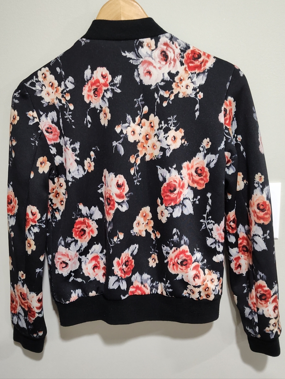 Zara Trafaluc Black Floral Bomber Jacket with Pink & Coral Roses, Size Small - Picture 4 of 7